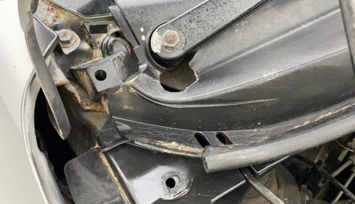 2011 Maruti Wagon R 1.0 VXI, Petrol, Manual, 43,437 km, Bonnet (hood) - Cowl vent panel has minor damage
