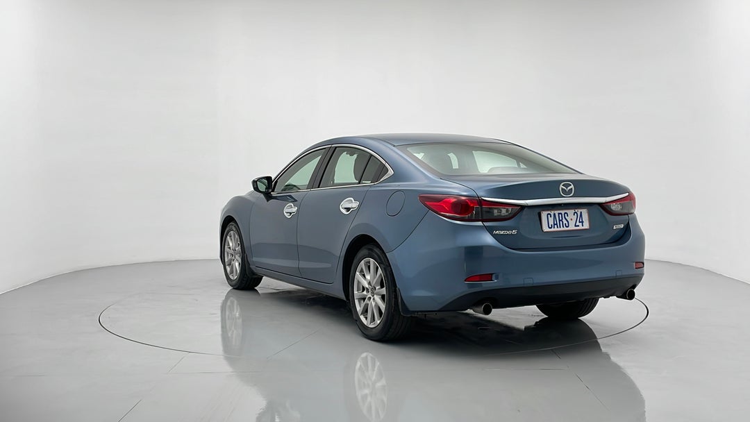 Left Back Diagonal (45- Degree) View