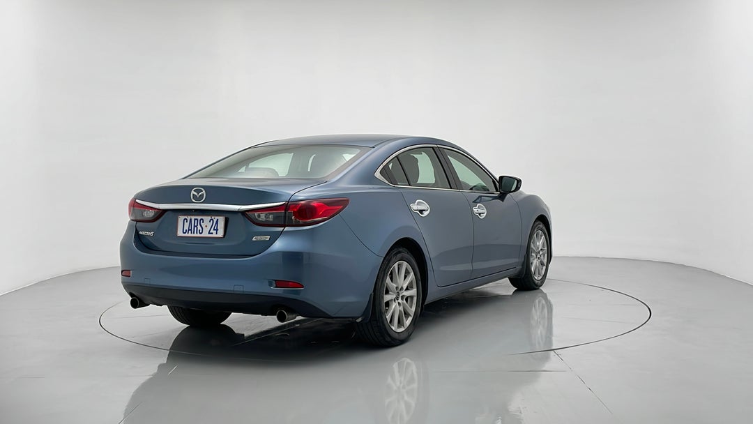 Right Back Diagonal (45- Degree) View