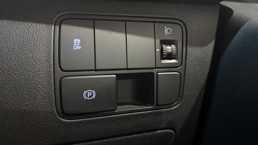 2022 Hyundai Staria Staria, Automatic, 75871 km, Utility Switches/Buttons