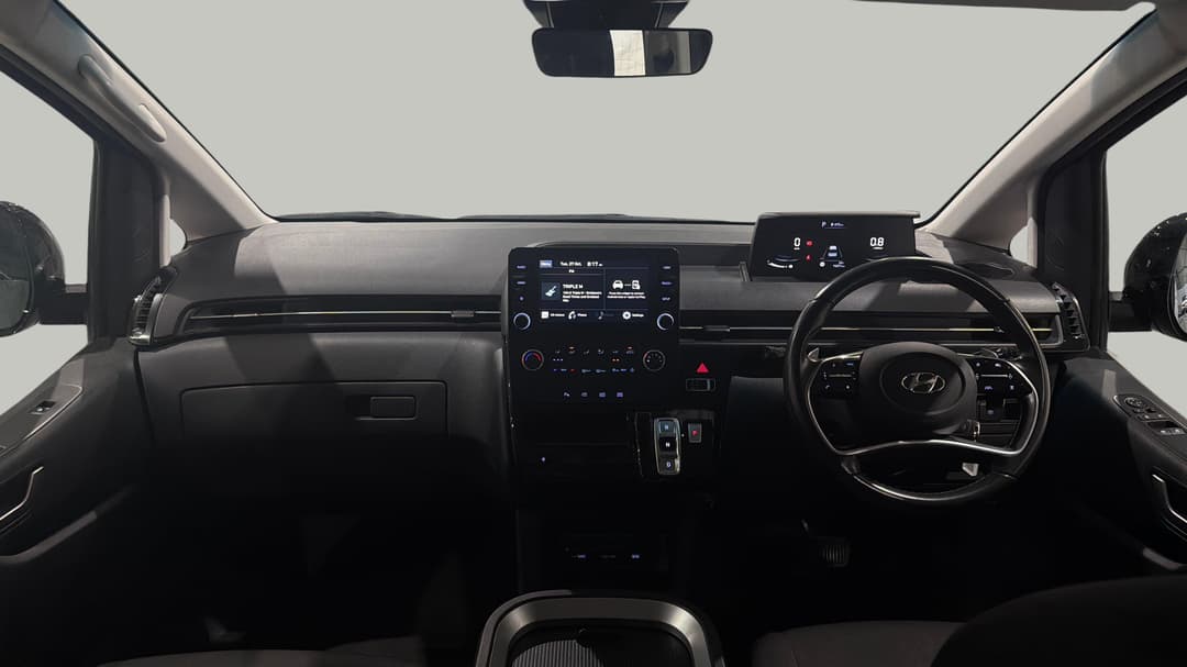 2022 Hyundai Staria Staria, Automatic, 75871 km, Dashboard View