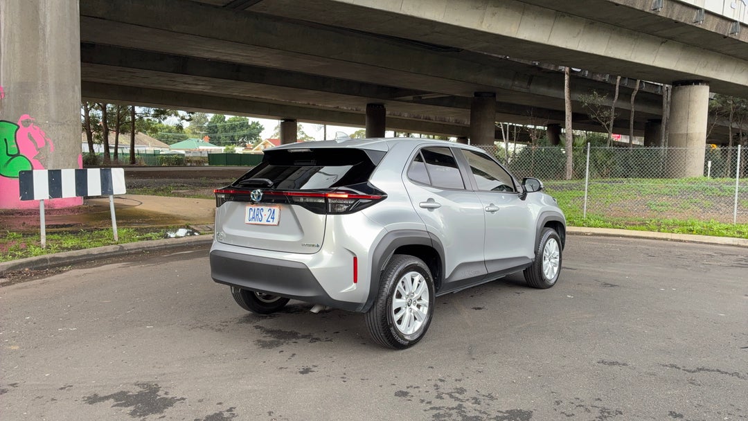 Right Back Diagonal (45- Degree) View