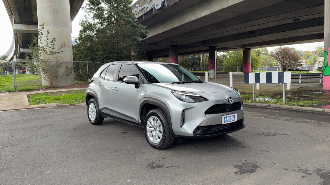 Right Front Diagonal (45- Degree) View