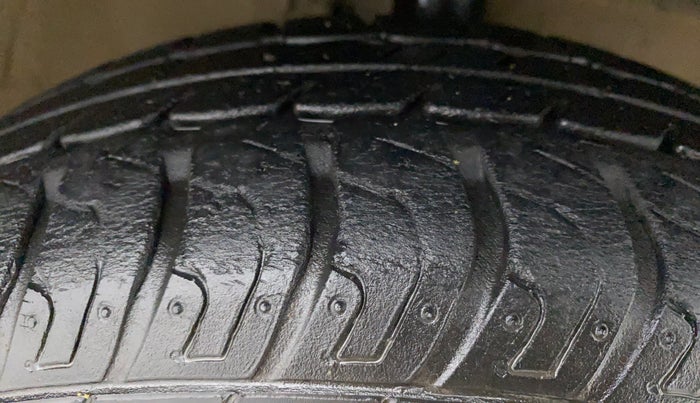 2015 Maruti Wagon R 1.0 VXI, Petrol, Manual, 22,367 km, Right Front Tyre Tread