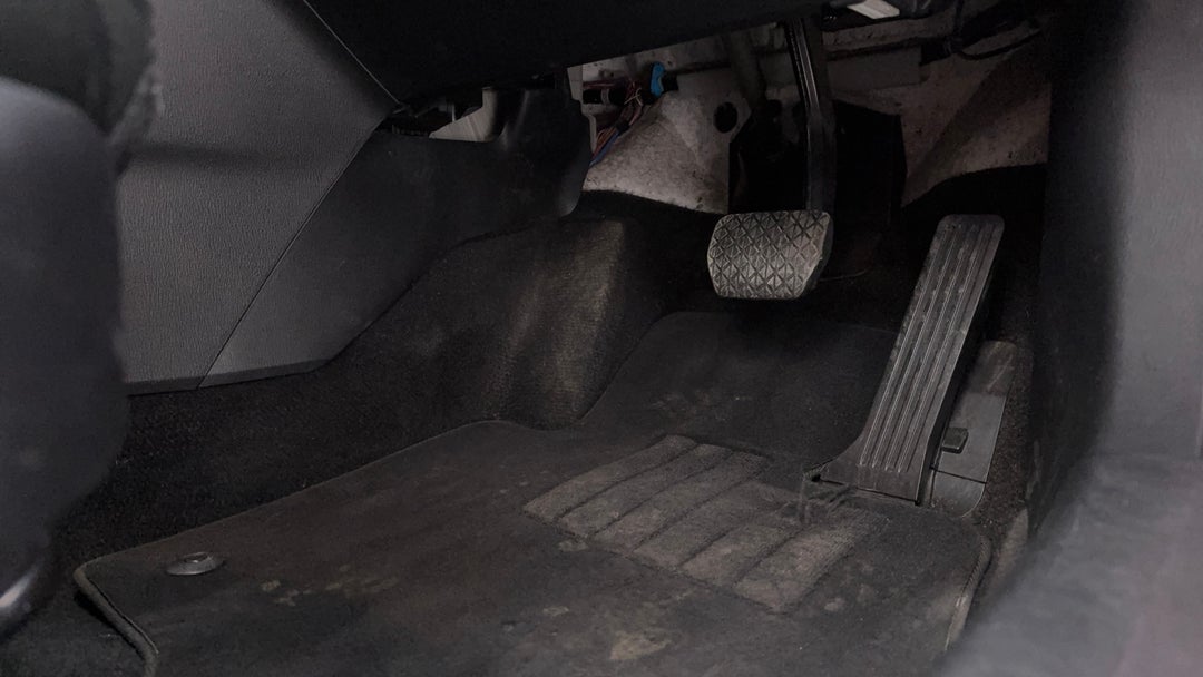 2018 Mazda 3 Maxx Sport, Automatic, 55915 km, Pedals and Footmat