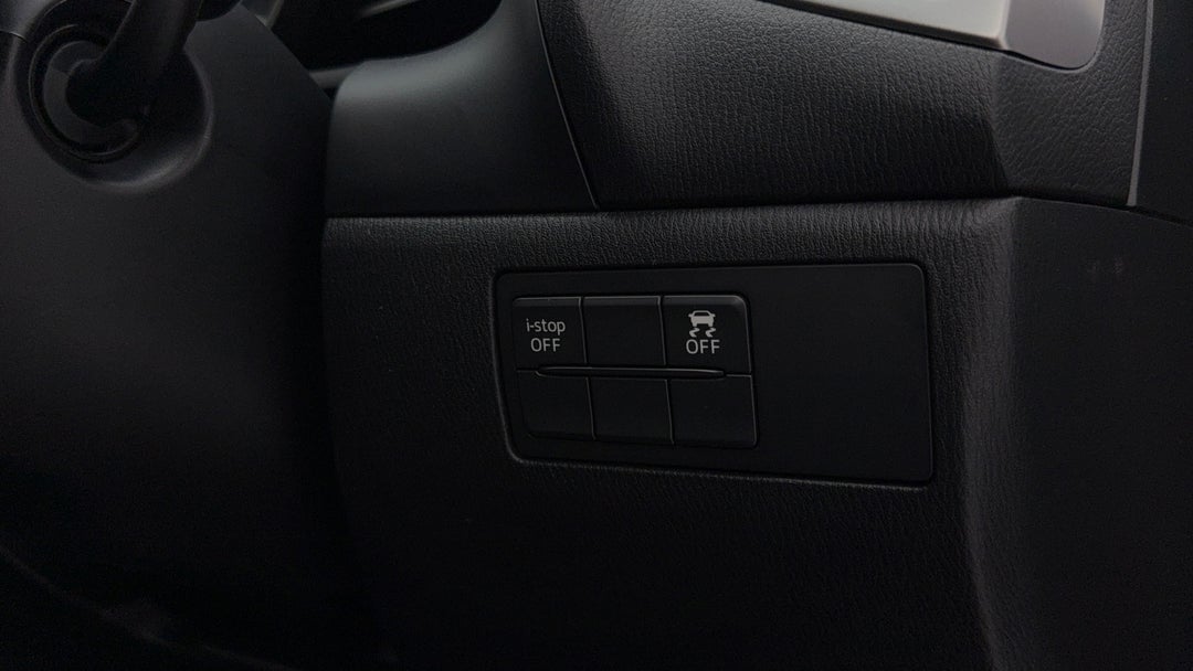 2018 Mazda 3 Maxx Sport, Automatic, 55915 km, Utility Switches/Buttons