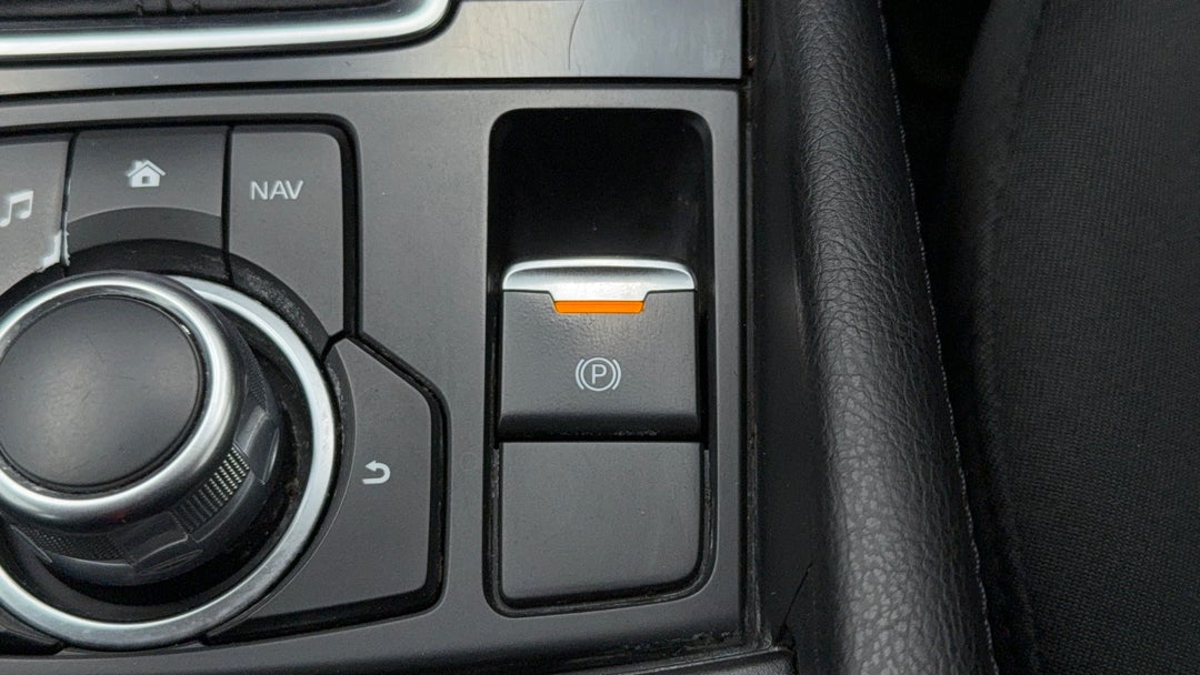 2018 Mazda 3 Maxx Sport, Automatic, 55915 km, Handbrake