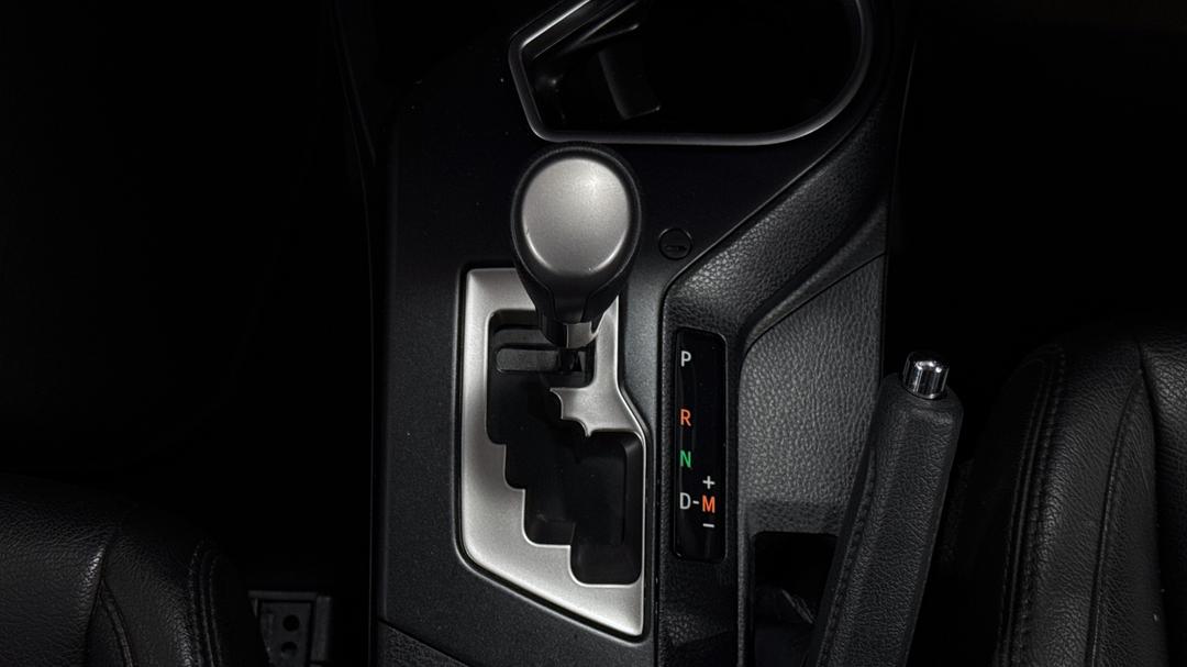 2017 Toyota RAV4 Gxl (2WD), Automatic, 139803 km, Gear Lever 