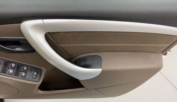 2016 Renault Duster RXL PETROL 104, Petrol, Manual, 45,641 km, Driver Side Door Panels Control