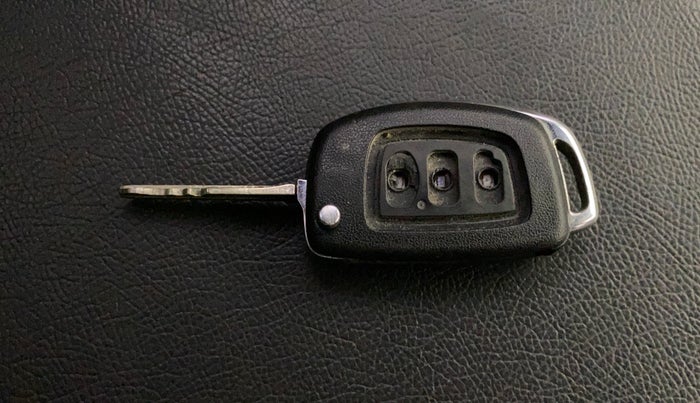 2017 Hyundai Xcent SX 1.2, Petrol, Manual, 92,097 km, Lock system - Remote key not functional