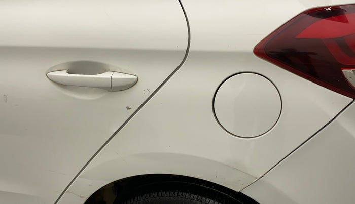 2016 Hyundai Elite i20 MAGNA 1.2, Petrol, Manual, 96,699 km, Left quarter panel - Minor scratches