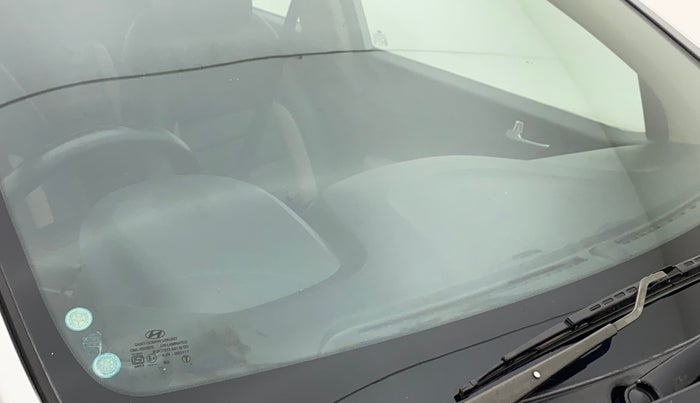 2016 Hyundai Grand i10 SPORTZ 1.2 KAPPA VTVT, Petrol, Manual, 40,032 km, Front windshield - Minor spot on windshield