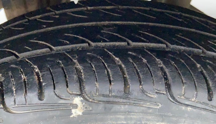 2019 Maruti Alto K10 LXI CNG (AIRBAG), CNG, Manual, 62,235 km, Right Rear Tyre Tread