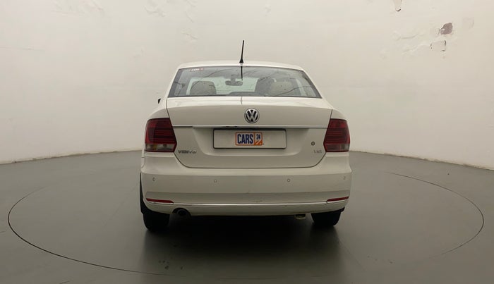 2017 Volkswagen Vento HIGHLINE PLUS 1.2 AT 16 ALLOY, Petrol, Automatic, 49,566 km, Back/Rear