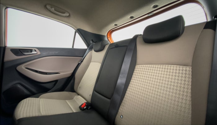 2018 Hyundai Elite i20 ASTA 1.2 (O), Petrol, Manual, 39,653 km, Right Side Rear Door Cabin
