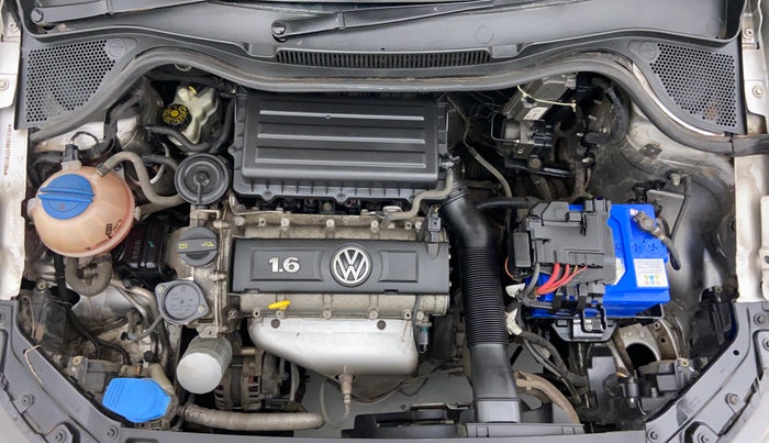 2015 Volkswagen Vento HIGHLINE PETROL, Petrol, Manual, 74,254 km, Engine Bonet View