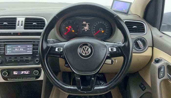 2015 Volkswagen Vento HIGHLINE PETROL, Petrol, Manual, 74,254 km, Steering Wheel Close Up