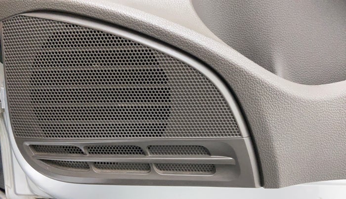 2015 Volkswagen Vento HIGHLINE PETROL, Petrol, Manual, 74,254 km, Speaker