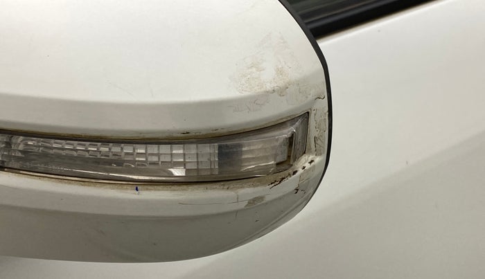 2014 Maruti Swift Dzire ZDI, Diesel, Manual, 98,087 km, Left rear-view mirror - Indicator light has minor damage