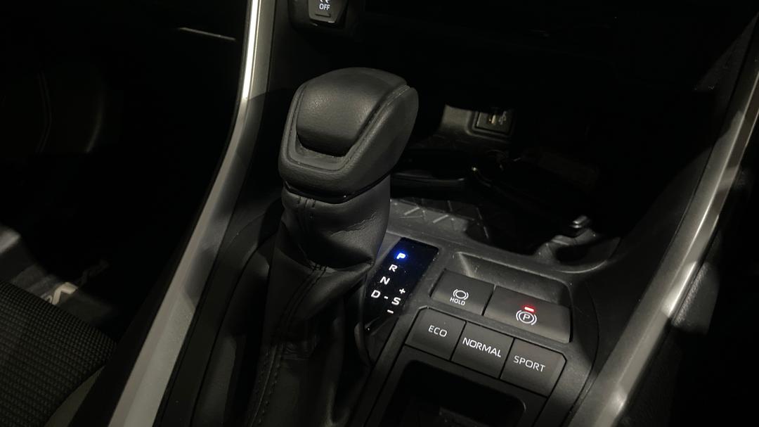 2024 Toyota RAV4 Gx (2WD) Hybr Full Size Spare, Automatic, 50775 km, Gear Lever 