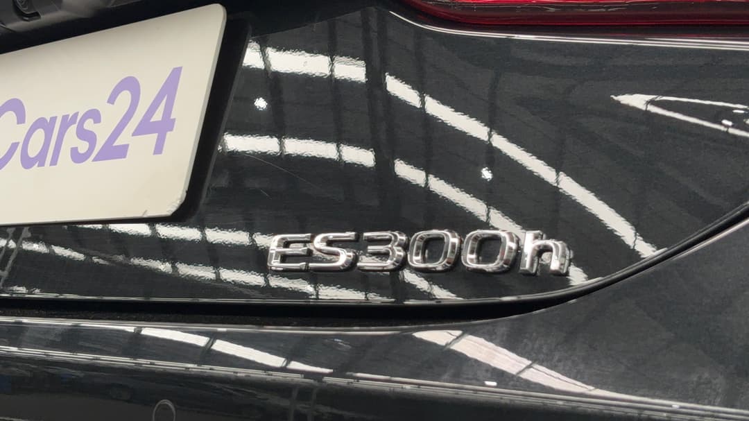 2023 Lexus Es300h F Sport (hybrid), Automatic, 9890 km, Badge (Boot Right Side)