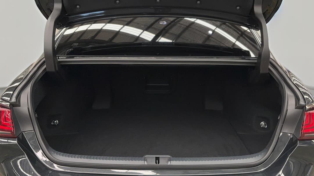2023 Lexus Es300h F Sport (hybrid), Automatic, 9890 km, Boot Inside View