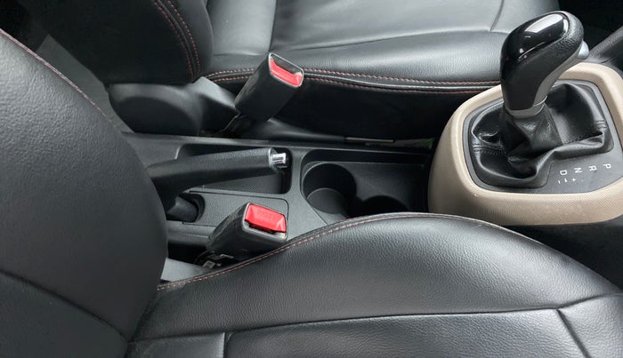 2017 Hyundai Grand i10 SPORTZ (O) AT 1.2 KAPPA VTVT, Petrol, Automatic, 40,570 km, Gear Lever
