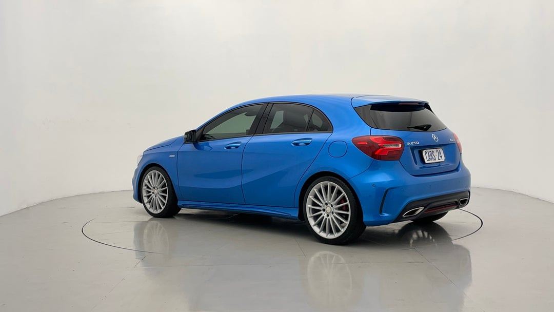 Left Back Diagonal (45- Degree) View