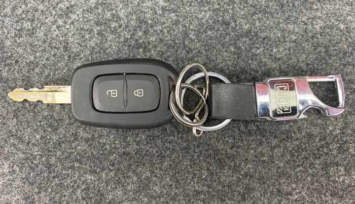 2019 Renault Kwid 1.0 RXT Opt, Petrol, Manual, 19,927 km, Key Close Up
