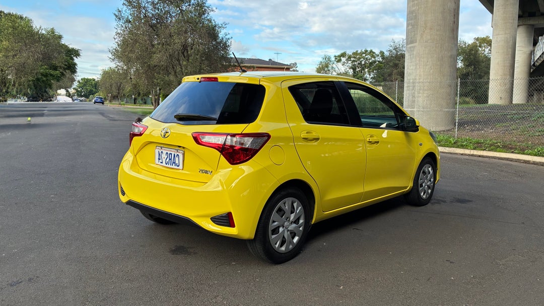 Right Back Diagonal (45- Degree) View