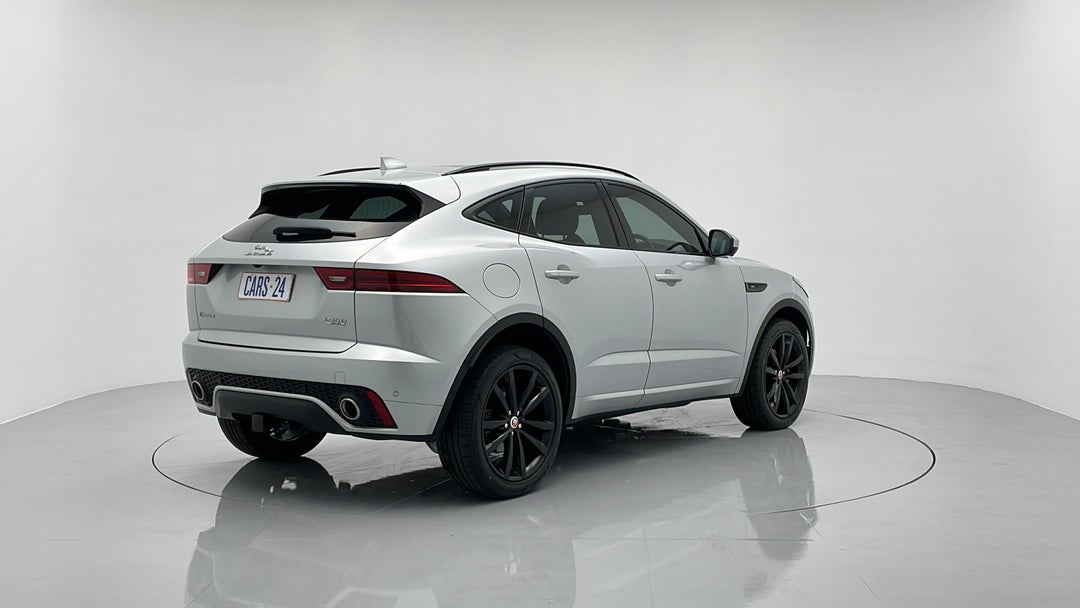 Right Back Diagonal (45- Degree) View