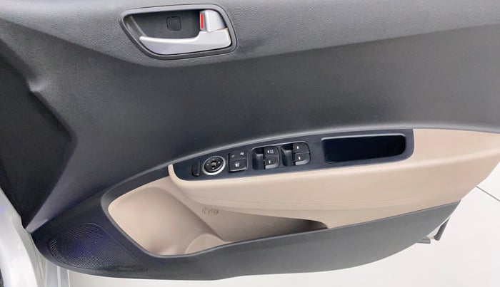 2018 Hyundai Grand i10 SPORTZ 1.2 KAPPA VTVT, Petrol, Manual, 36,284 km, Driver Side Door Panels Control