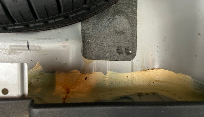 2021 Honda City V MT PETROL, Petrol, Manual, 5,785 km, Boot floor - Slight discoloration