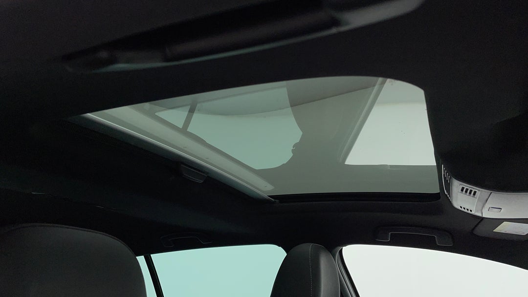 Interior Sunroof/Moonroof