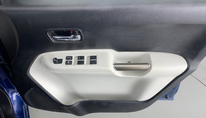 2019 Maruti IGNIS DELTA 1.2 K12, Petrol, Manual, 34,270 km, Driver Side Door Panels Control