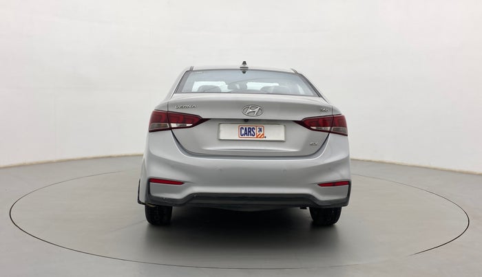 2017 Hyundai Verna 1.6 SX (O) CRDI MT, Diesel, Manual, 1,10,600 km, Back/Rear