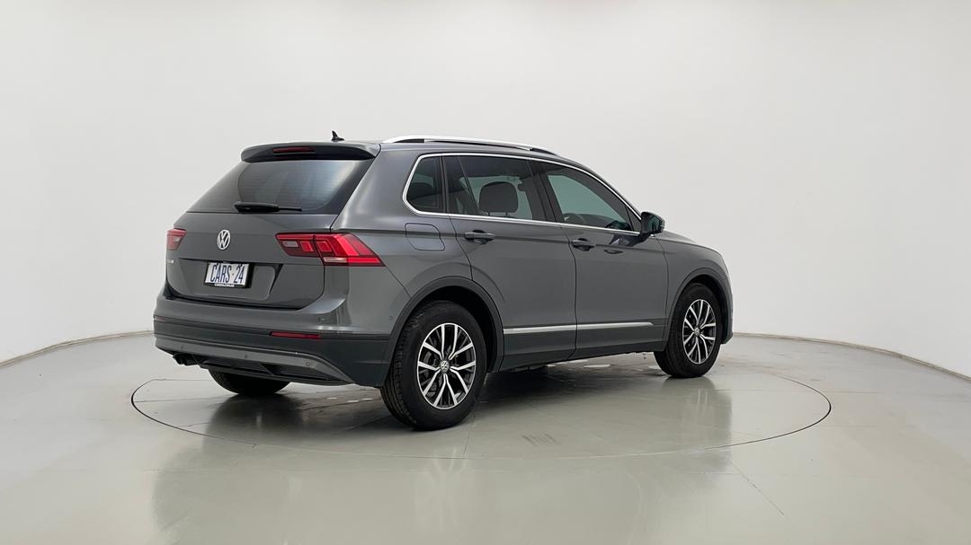 2018 Volkswagen Tiguan 110 Tsi Comfortline, Automatic, 87649 km, Right Back Diagonal (45- Degree) View
