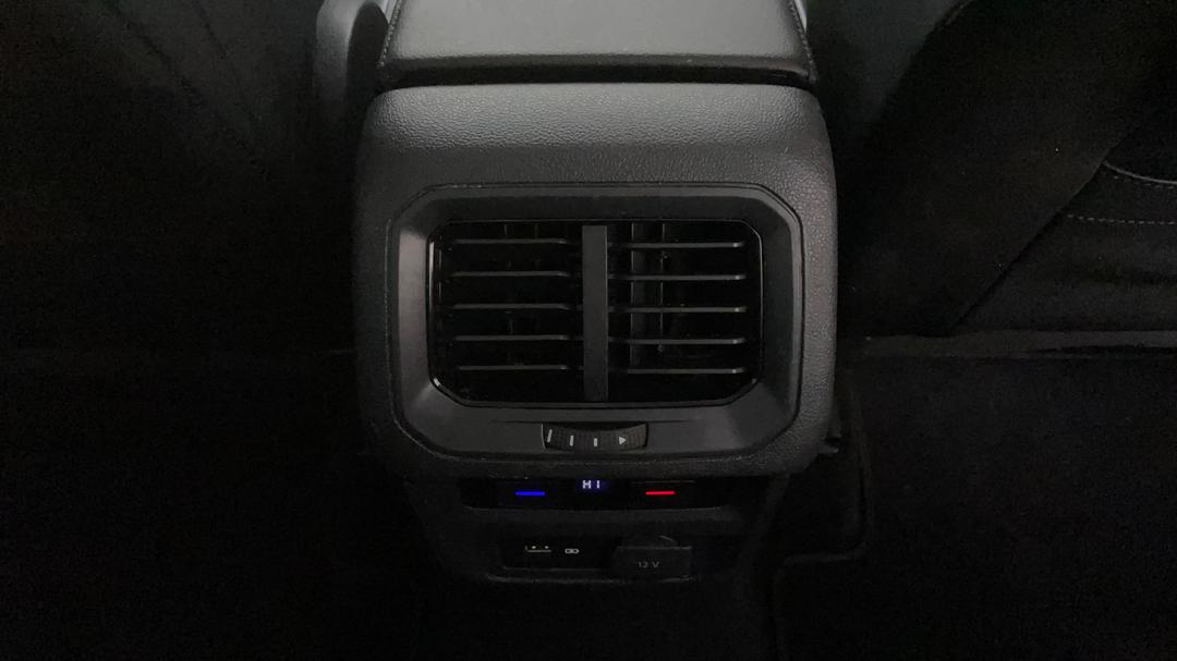 2018 Volkswagen Tiguan 110 Tsi Comfortline, Automatic, 87649 km, Rear A/C Vent