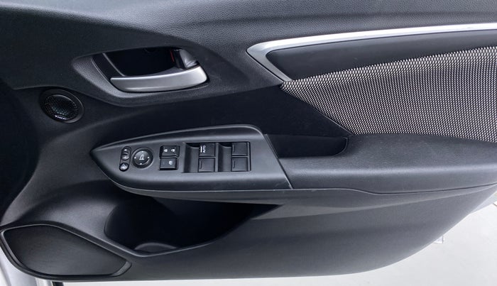 2018 Honda WR-V 1.5 i-DTEC VX MT, Diesel, Manual, 43,900 km, Driver Side Door Panels Control