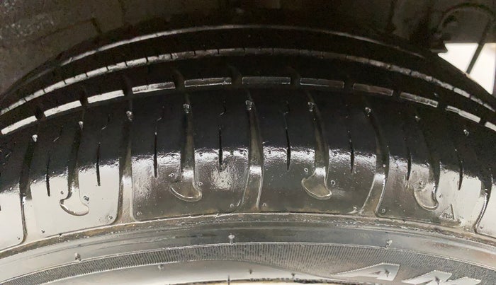 2014 Hyundai Grand i10 ASTA 1.2 KAPPA VTVT, Petrol, Manual, 28,158 km, Left Rear Tyre Tread