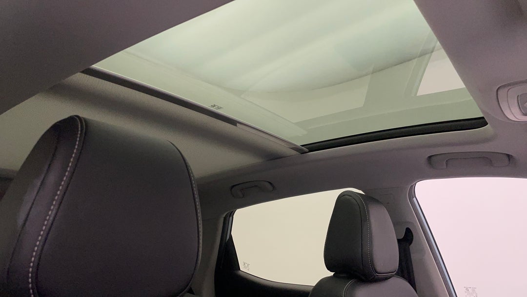 Interior Sunroof/Moonroof