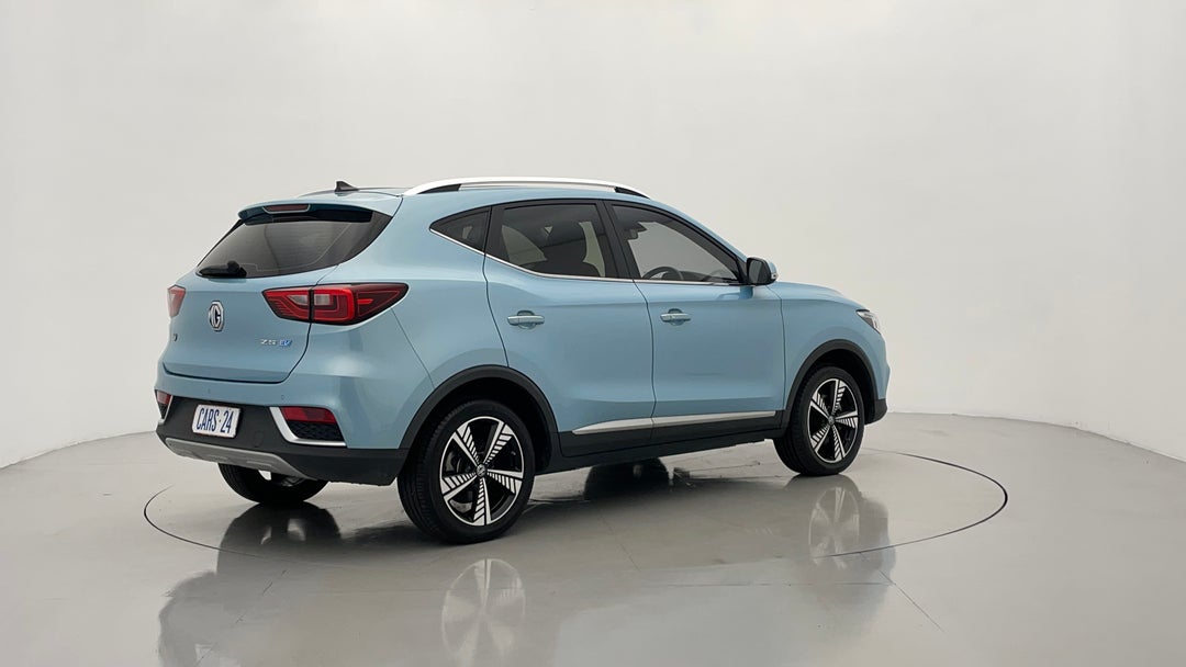 Right Back Diagonal (45- Degree) View