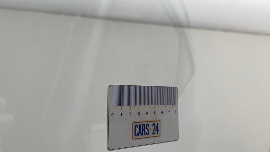 Window Glass Front RHS Tinting Scratched