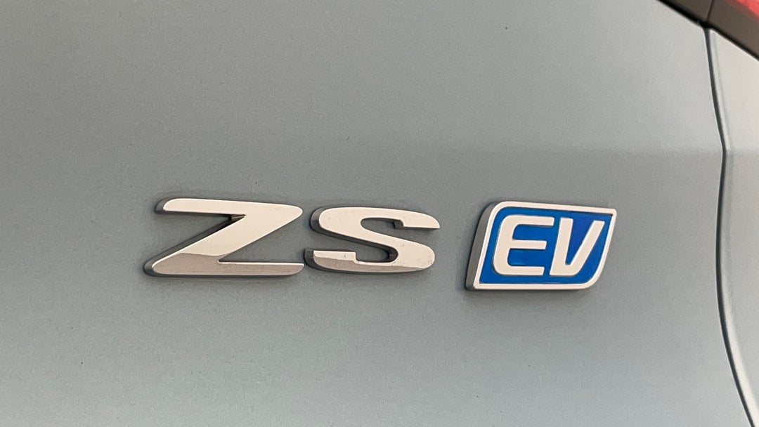 Badge (Boot Right Side)