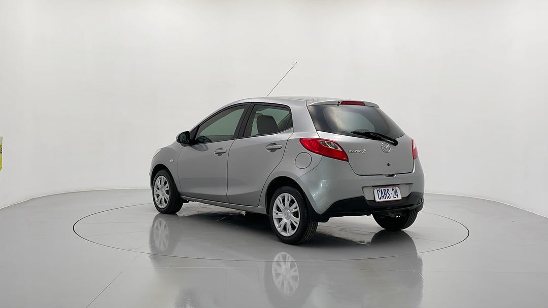 Left Back Diagonal (45- Degree) View