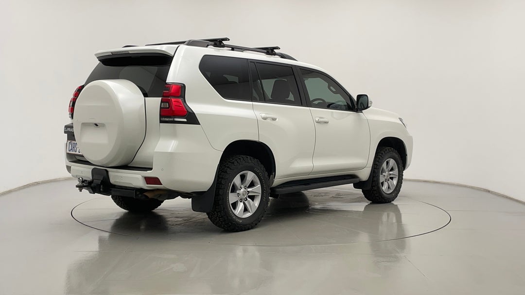 Right Back Diagonal (45- Degree) View