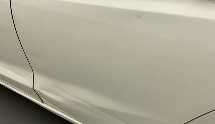 2015 Honda Jazz 1.2L I-VTEC SV, Petrol, Manual, 79,328 km, Rear left door - Minor scratches