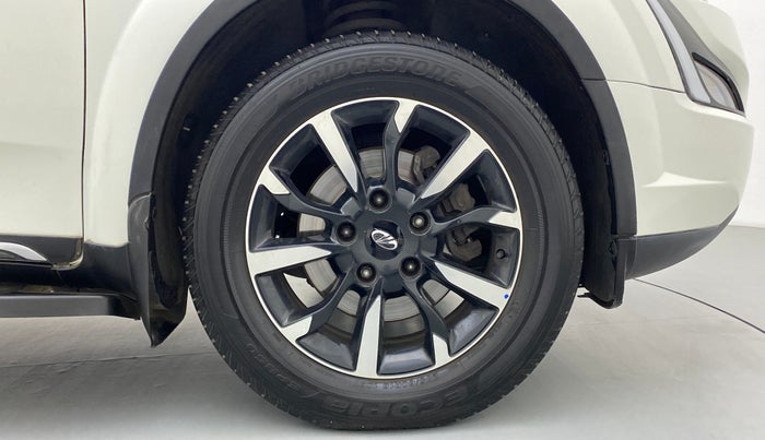 2019 Mahindra XUV500 W11 AT, Diesel, Automatic, 84,003 km, Right Front Wheel