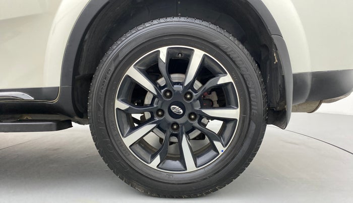 2019 Mahindra XUV500 W11 AT, Diesel, Automatic, 84,003 km, Left Rear Wheel