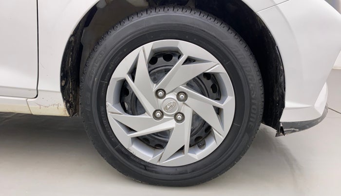 2021 Hyundai NEW I20 MAGNA 1.2 MT, Petrol, Manual, 18,141 km, Right Front Wheel